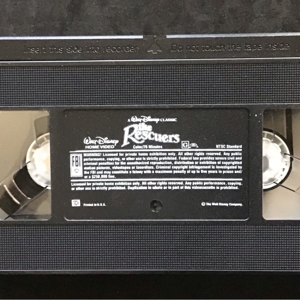 Disney’s The Rescuers VHS - Picture 7 of 7